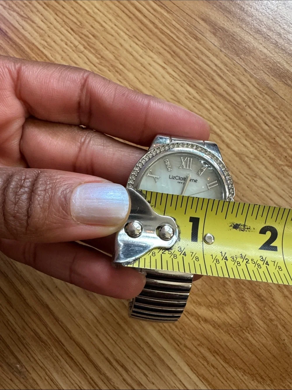 Liz Claiborne Silver Tone Crystal Bezel Watch 🔅 needs battery